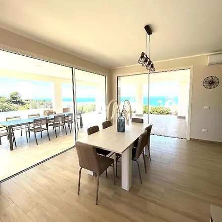 Lombardo Luxury Villa *