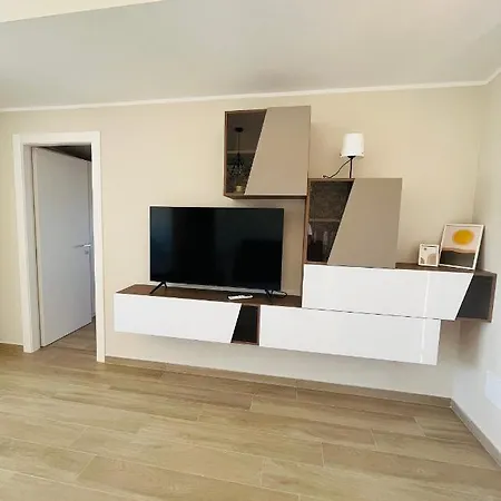Lombardo Luxury Villa