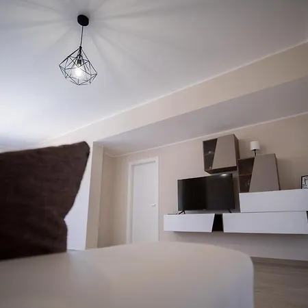 Lombardo Luxury Villa